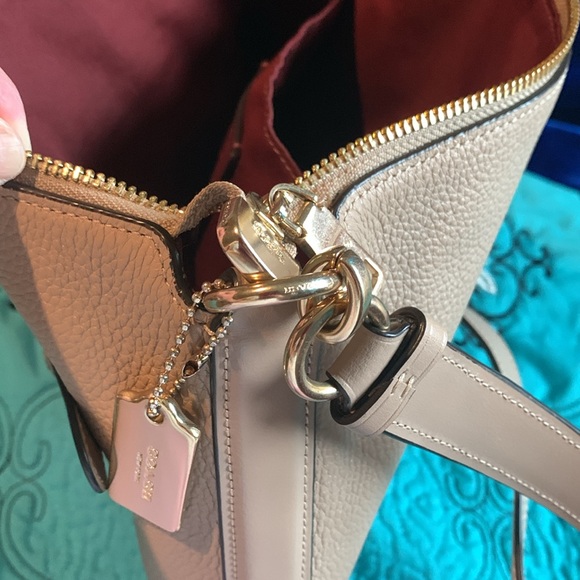 Tan coach crossbody purse - Picture 9 of 10